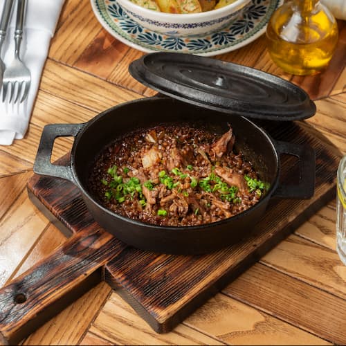 Гречневая каша с уткой и зеленым луком