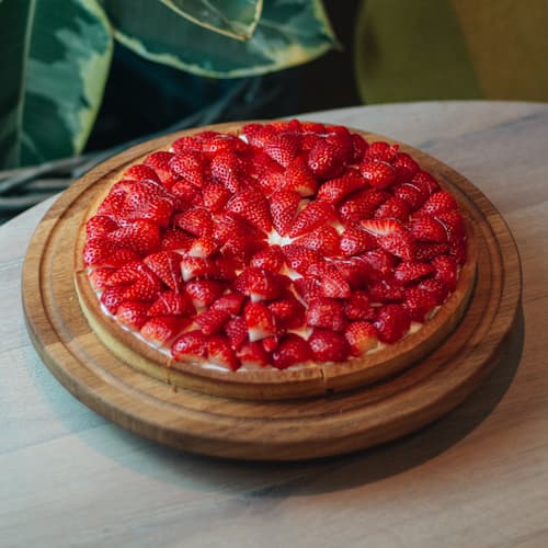 Тарт со свежей клубникой
